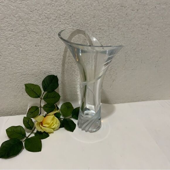 Mikasa Crystal Vase 11” tall Beautiful! - Picture 5 of 8